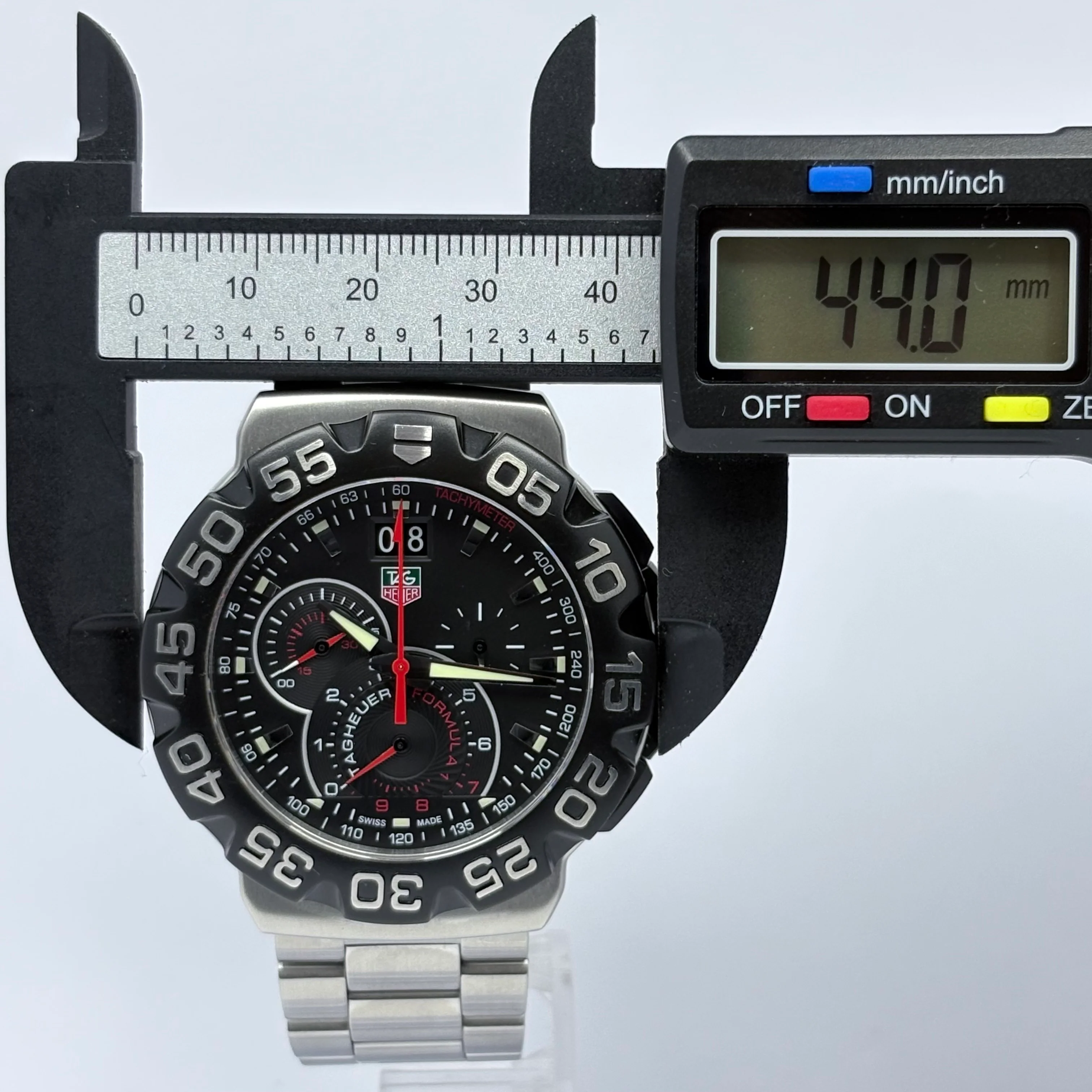 Reloj Tag Heuer Fórmula 1 Cronógrafo Big Date Quartz - Image 10