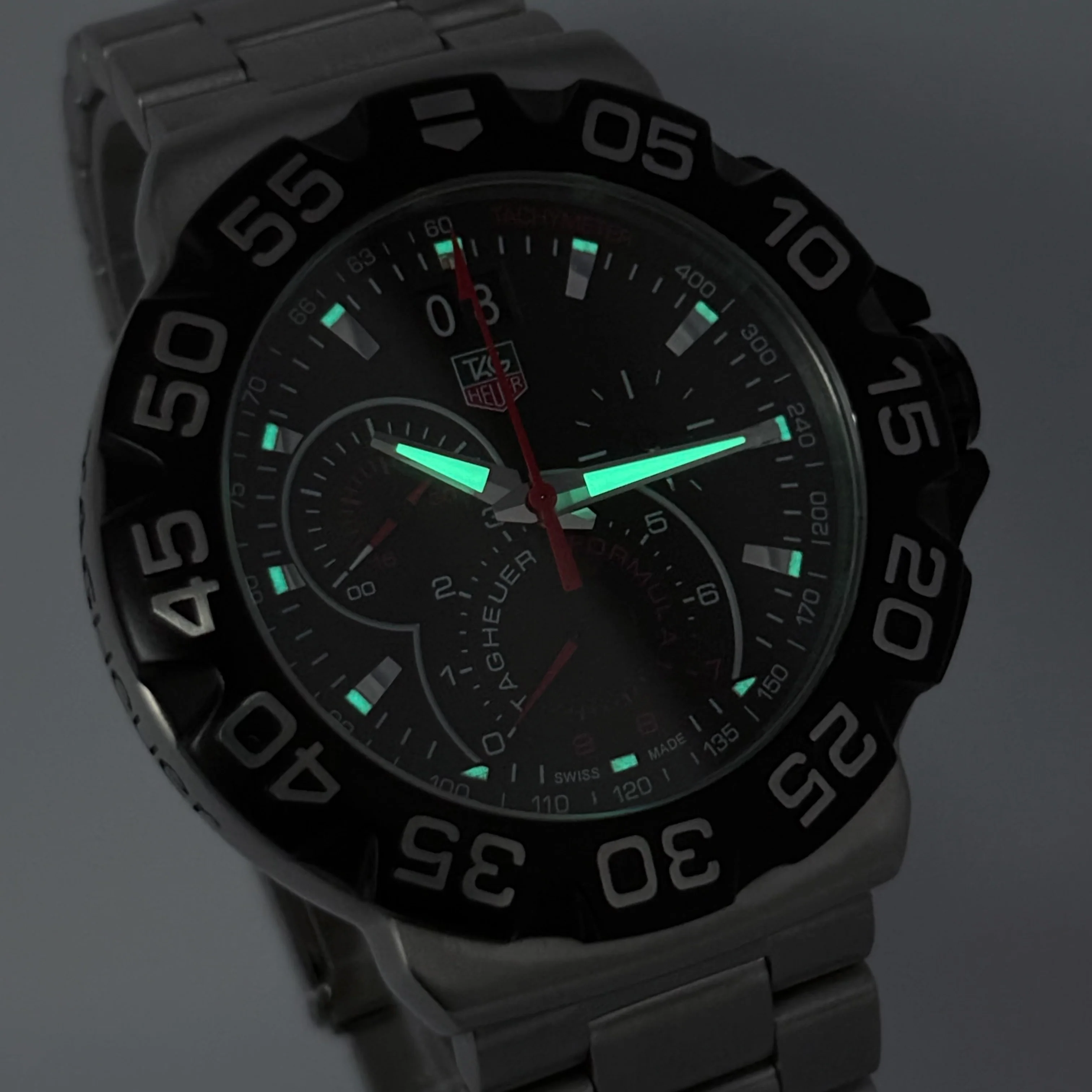 Reloj Tag Heuer Fórmula 1 Cronógrafo Big Date Quartz - Image 3