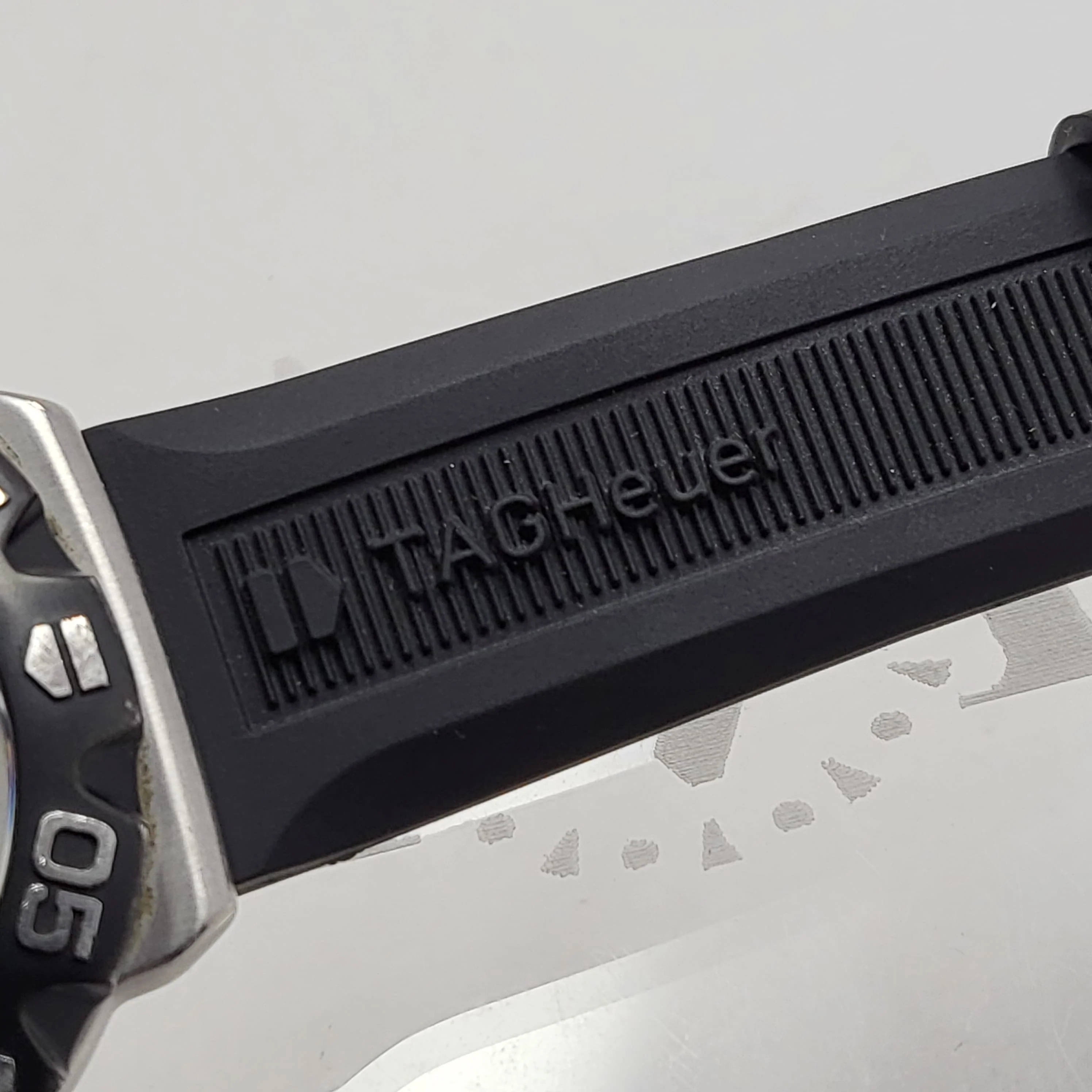 Reloj Tag Heuer Fórmula 1 Full Lumen Quartz - Image 8