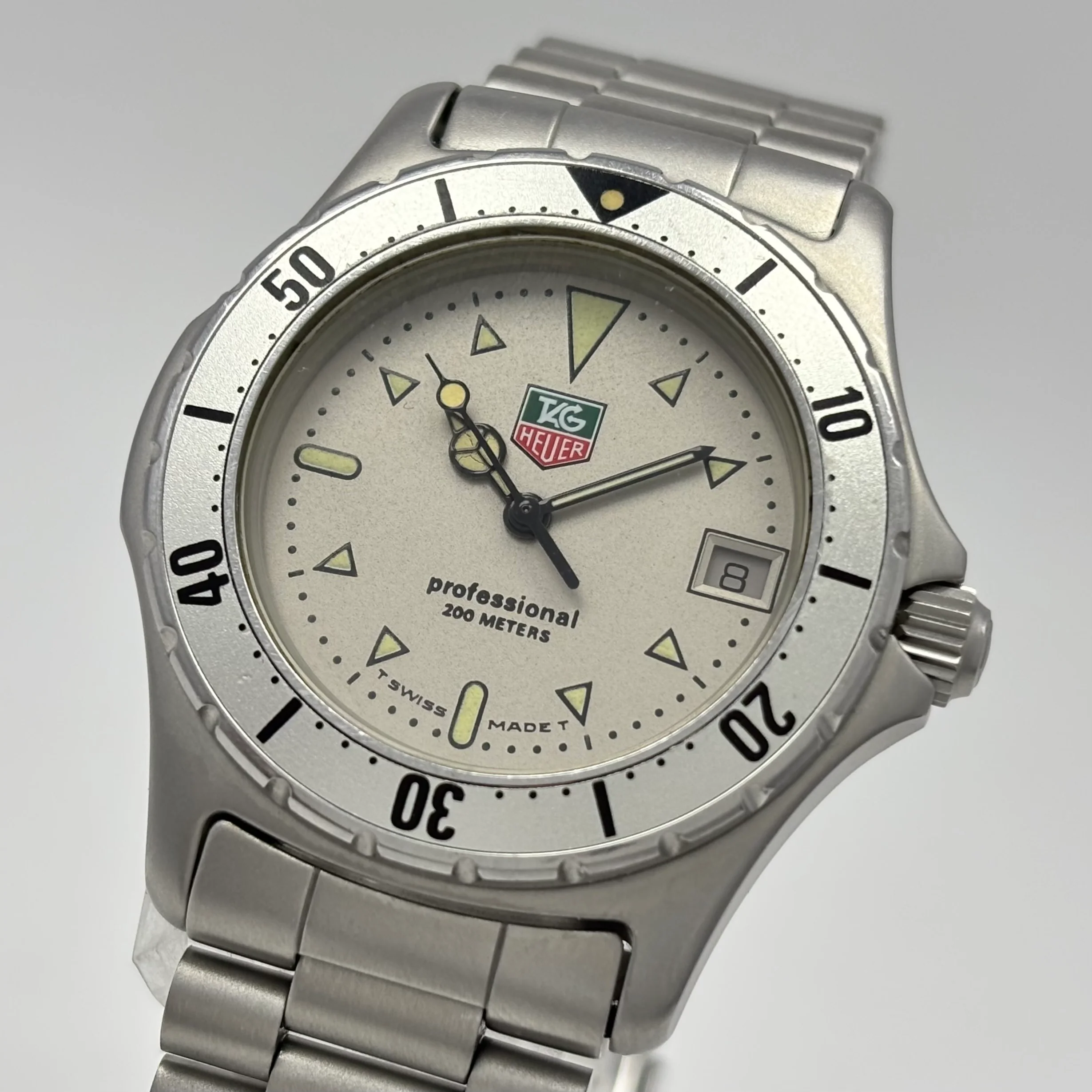 Reloj Tag Heuer Professional Serie 2000 Quartz - Image 2