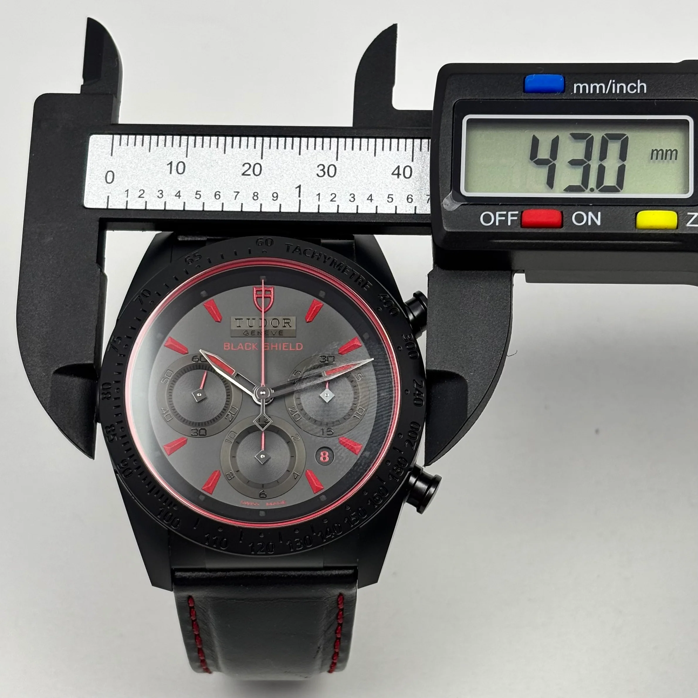 Reloj Tudor Fastrider Black Shield 42000CR Automático - Image 8