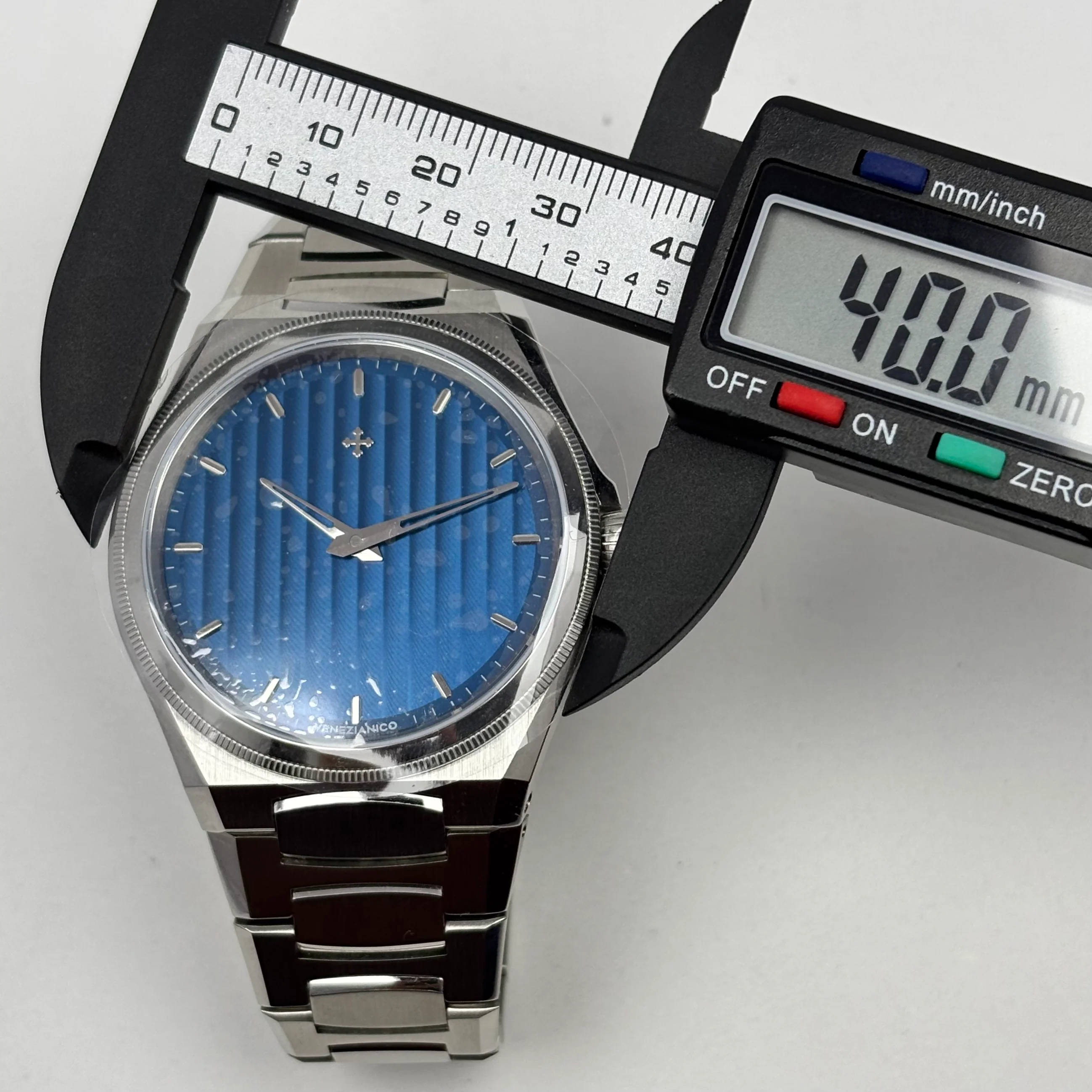 Reloj Venezianico Arsenal 40 Automático - Image 9