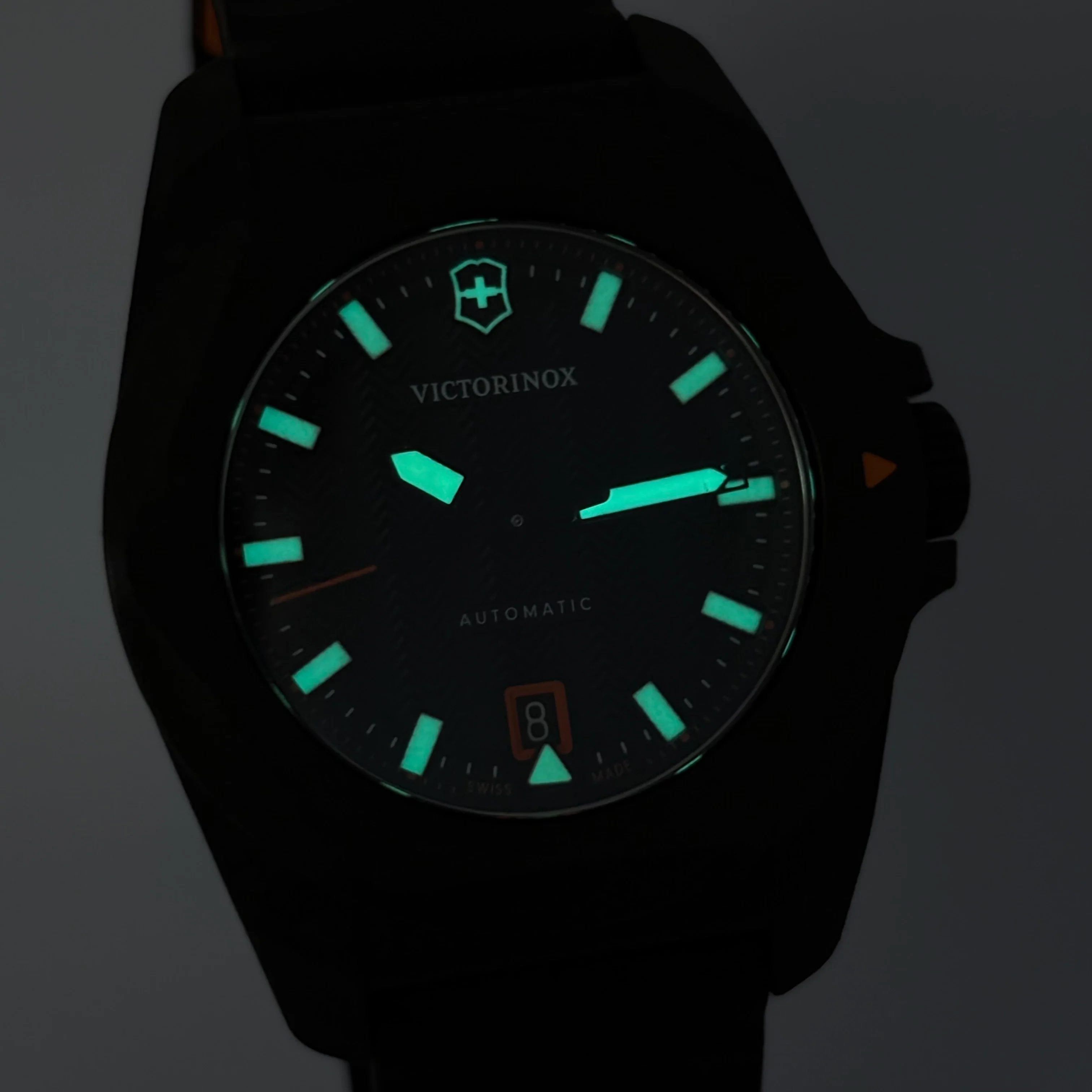 Reloj Victorinox I.N.O.X. Carbono Automático - Image 3