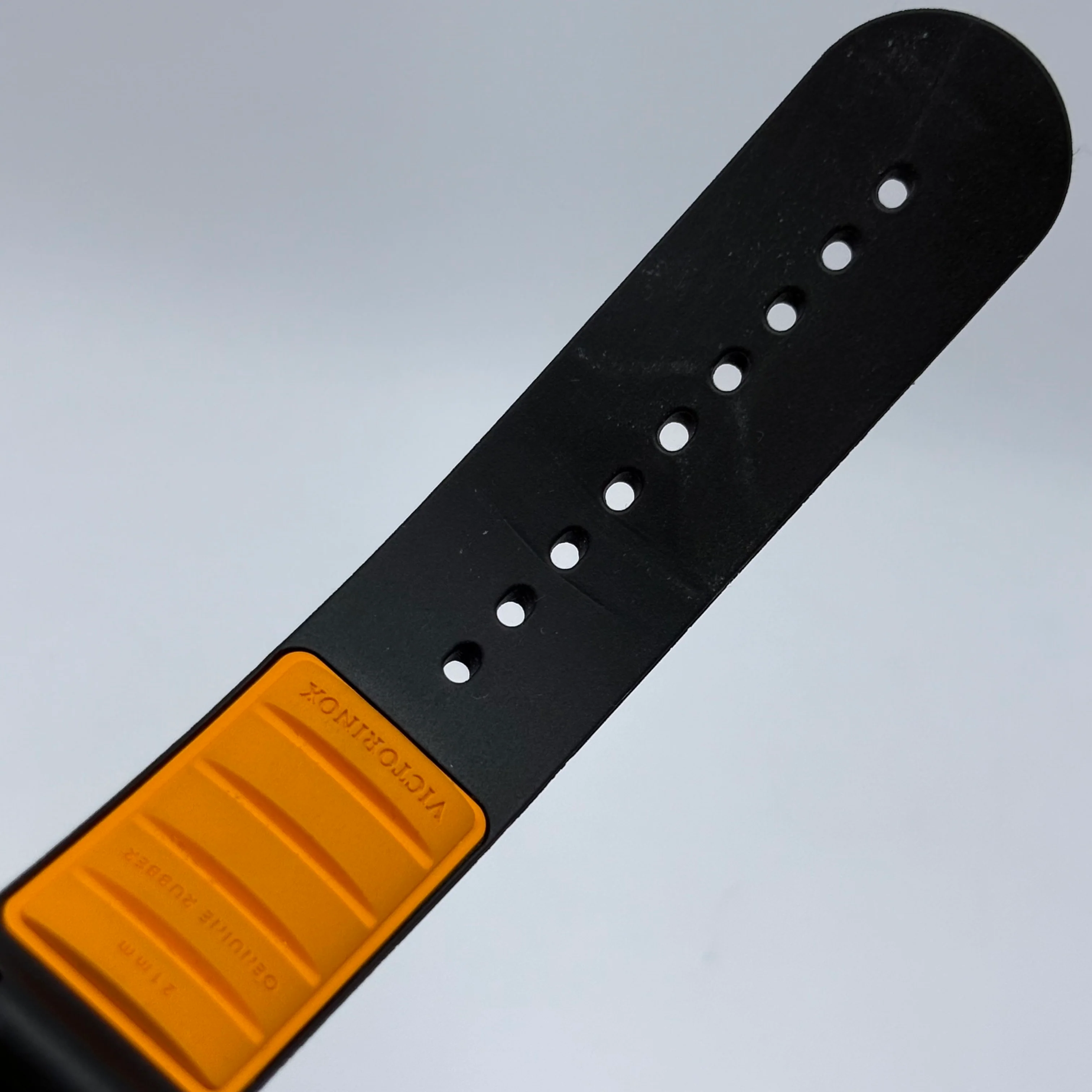 Reloj Victorinox I.N.O.X. Carbono Automático - Image 9