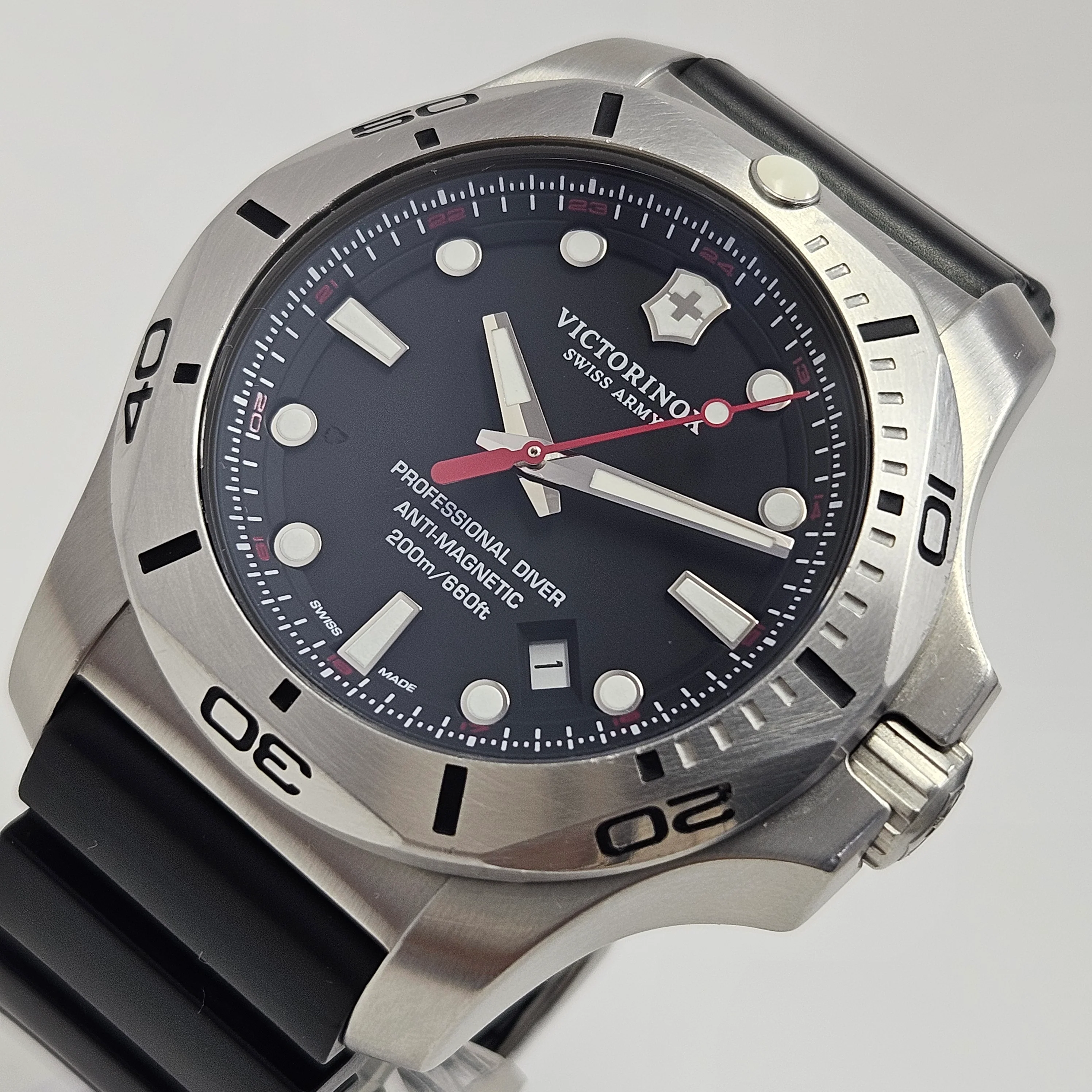 Reloj Victorinox Inox Proffesional Diver Antimagnetic Quartz - Image 2