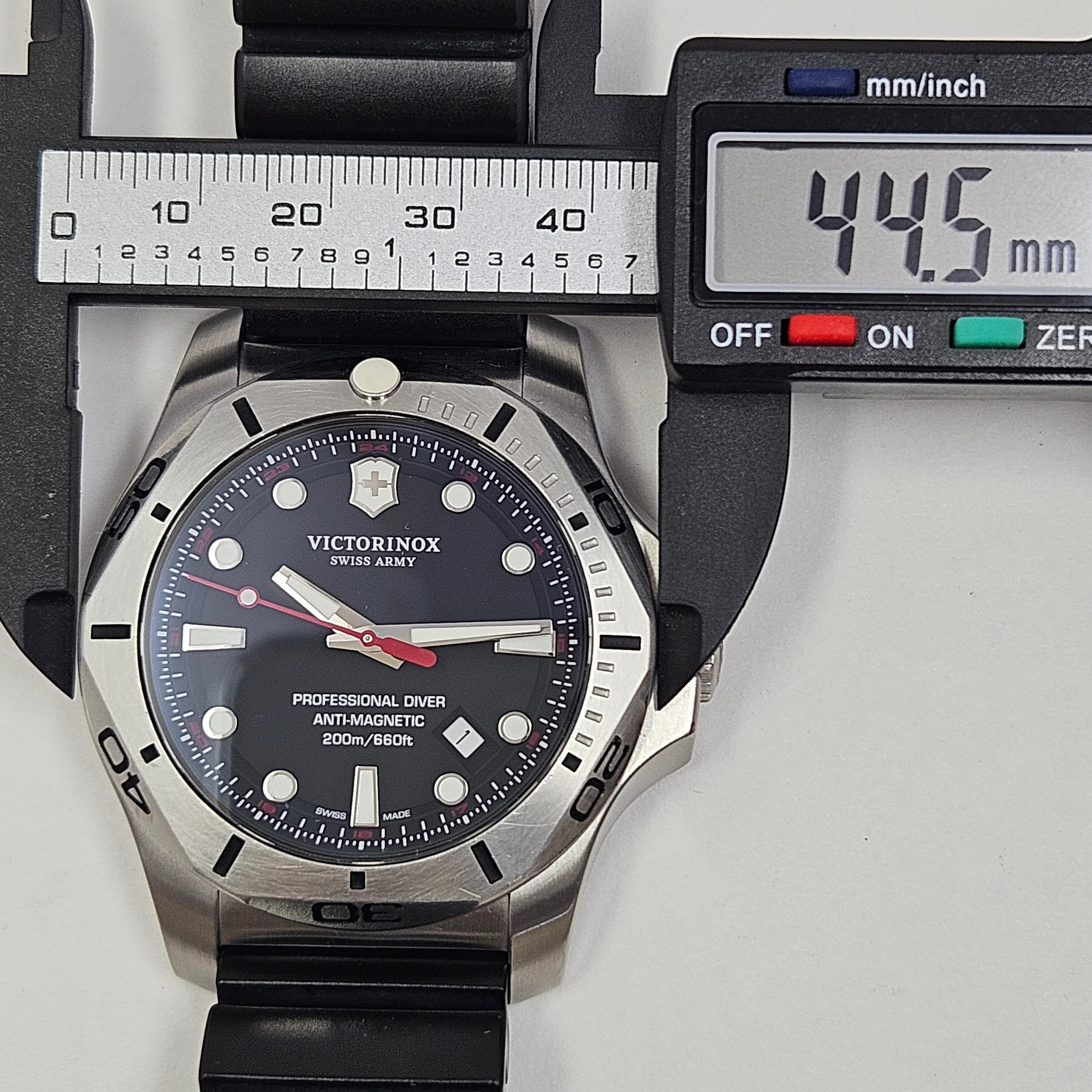 Reloj Victorinox Inox Proffesional Diver Antimagnetic Quartz - Image 8