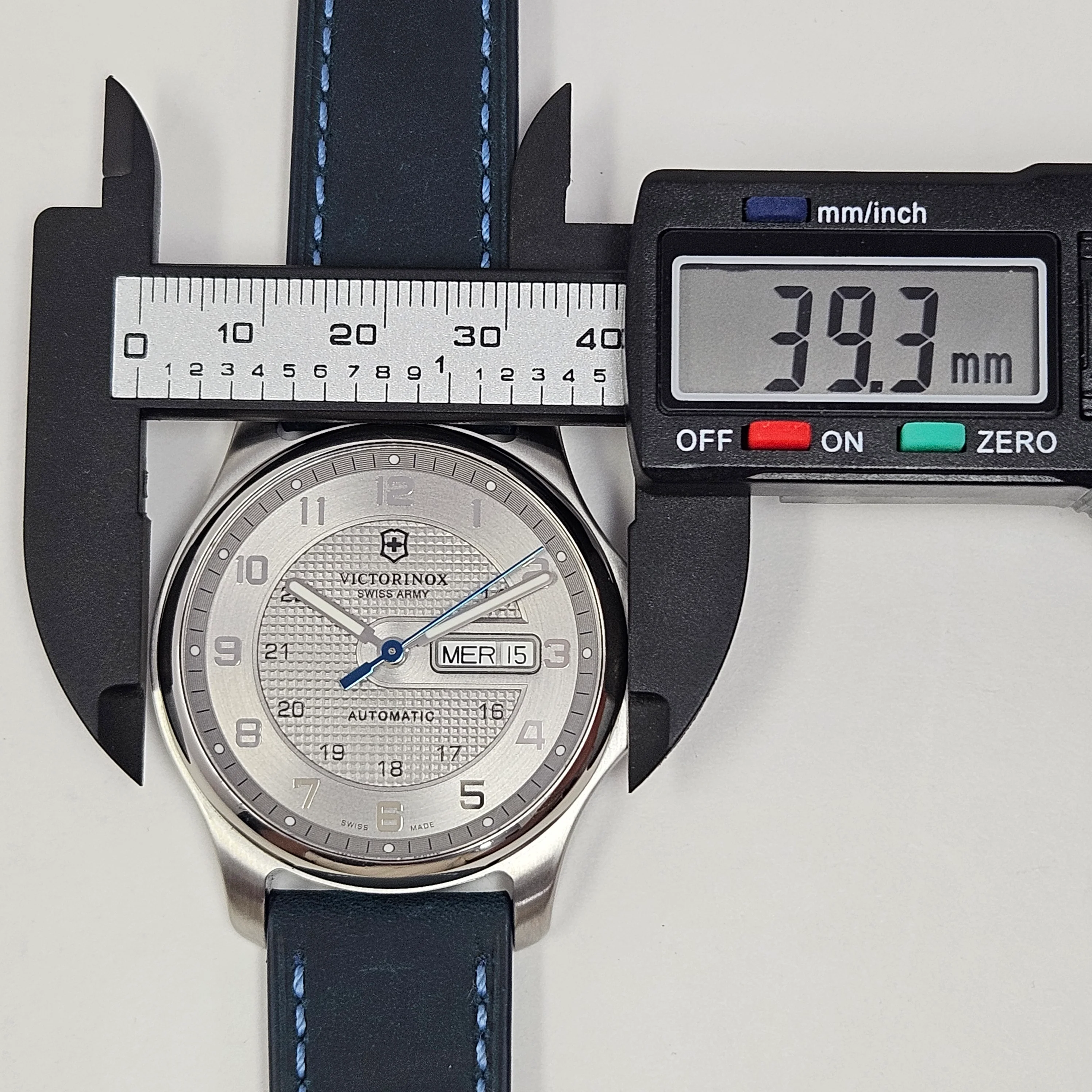 Reloj Victorinox Swiss Army Automático Full Set - Image 11