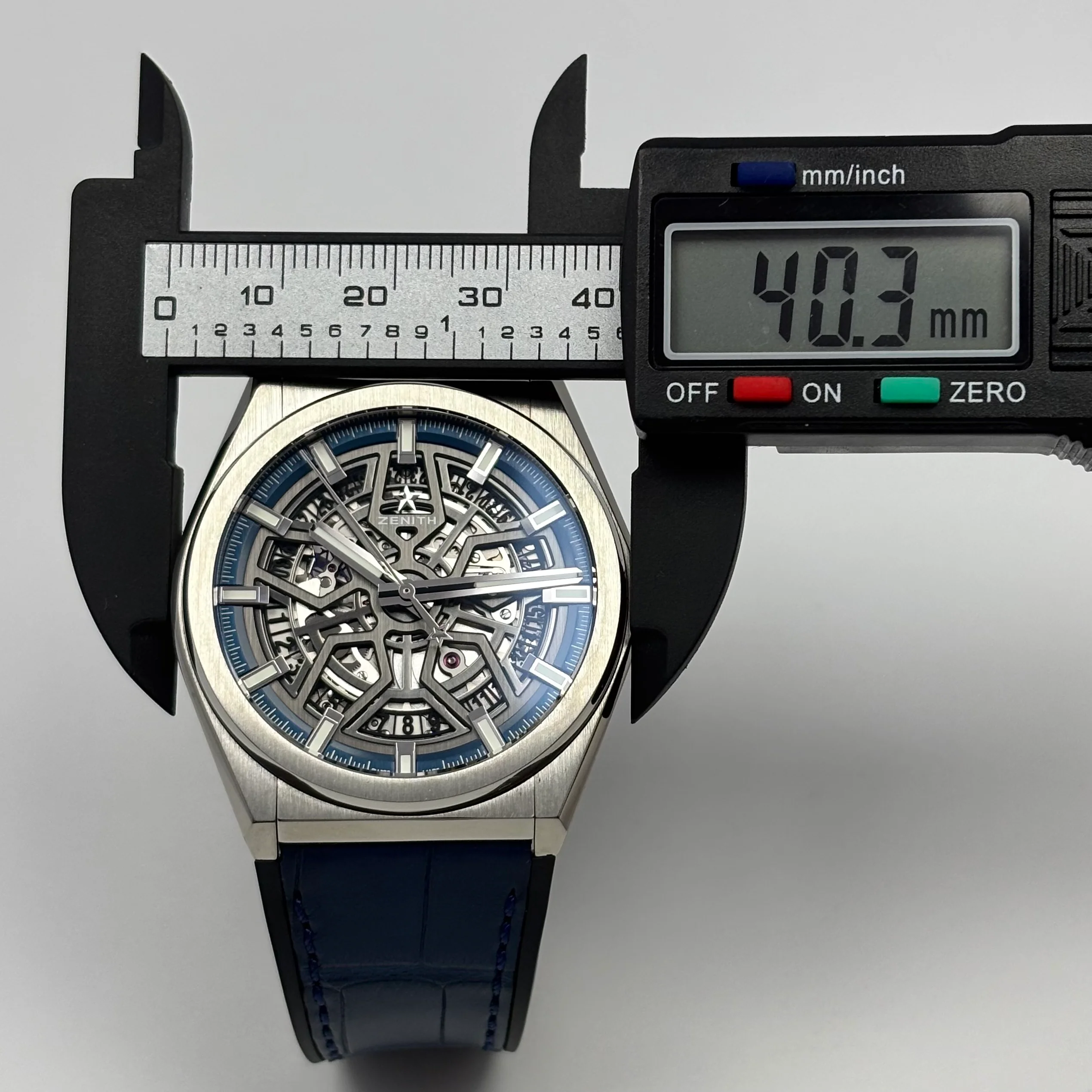 Reloj Zenith Defy Classic Automático - Image 9