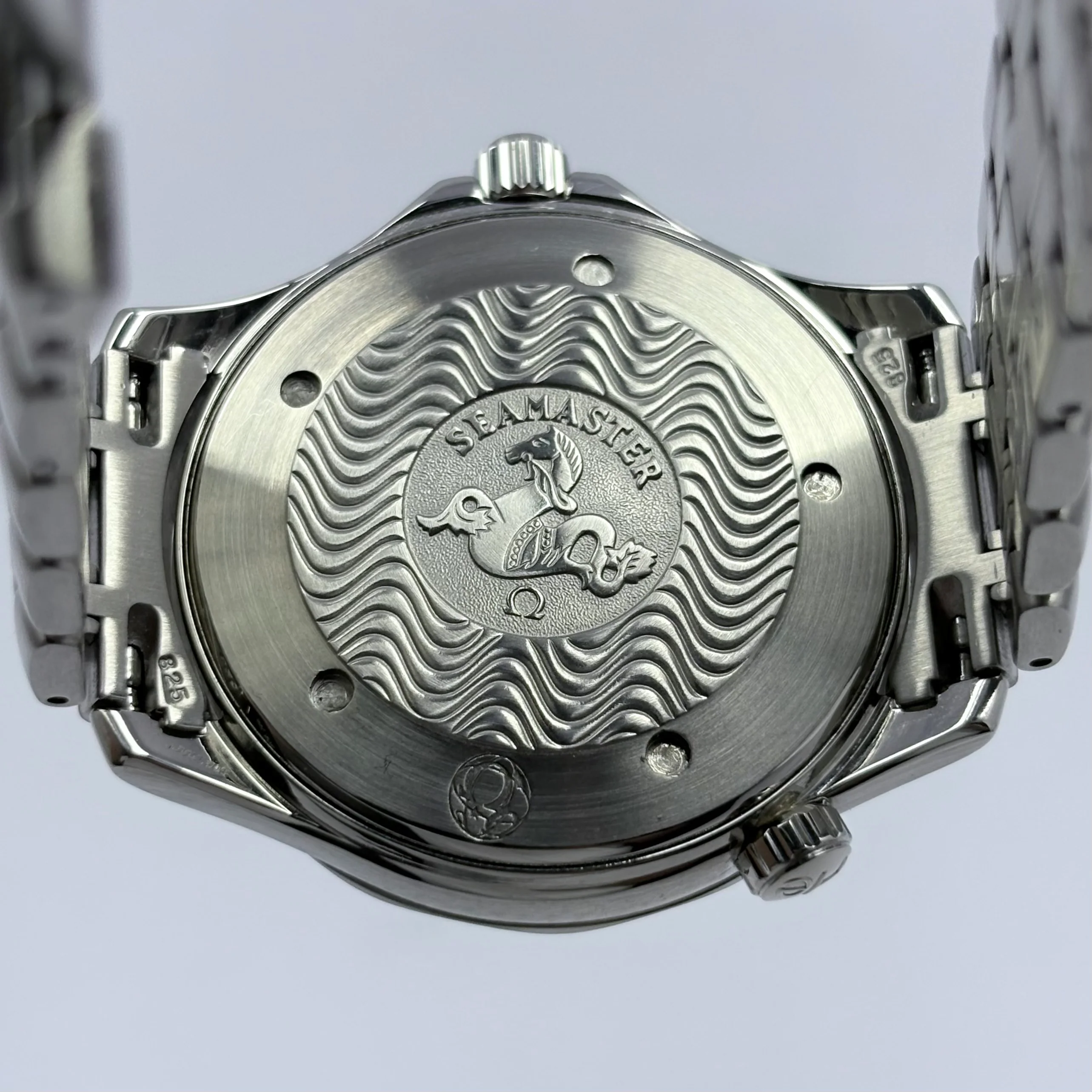 Reloj Omega Seamaster 300M “James Bond” Automático - Image 7