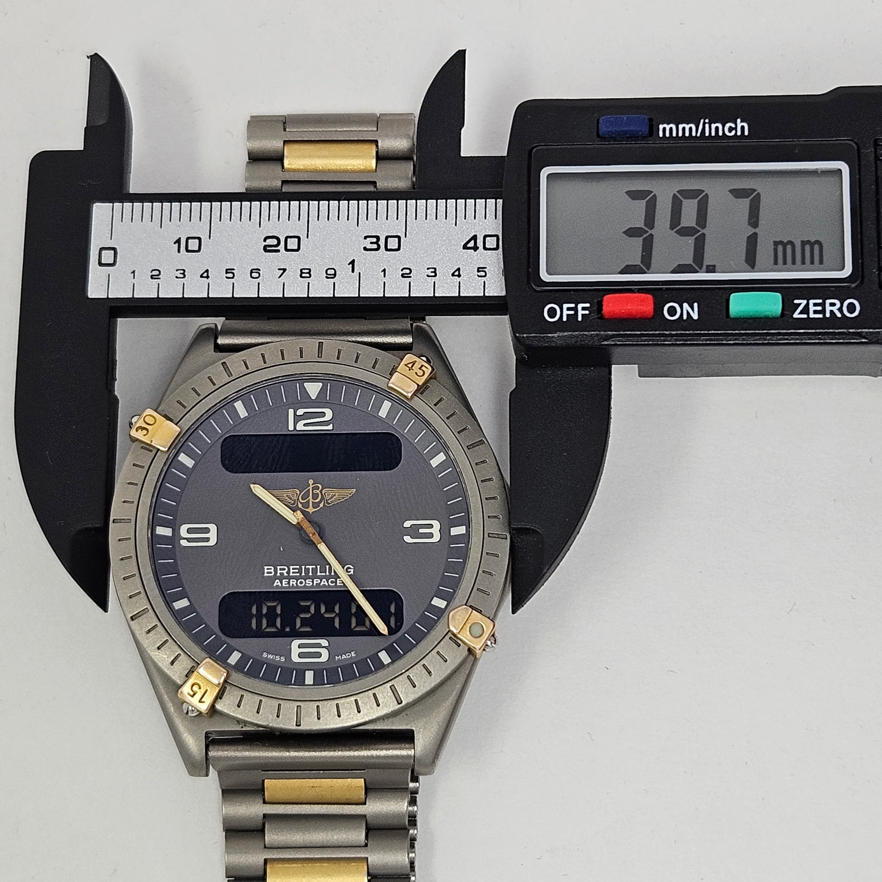 Reloj Breitling Aeroespace Quartz - Image 7