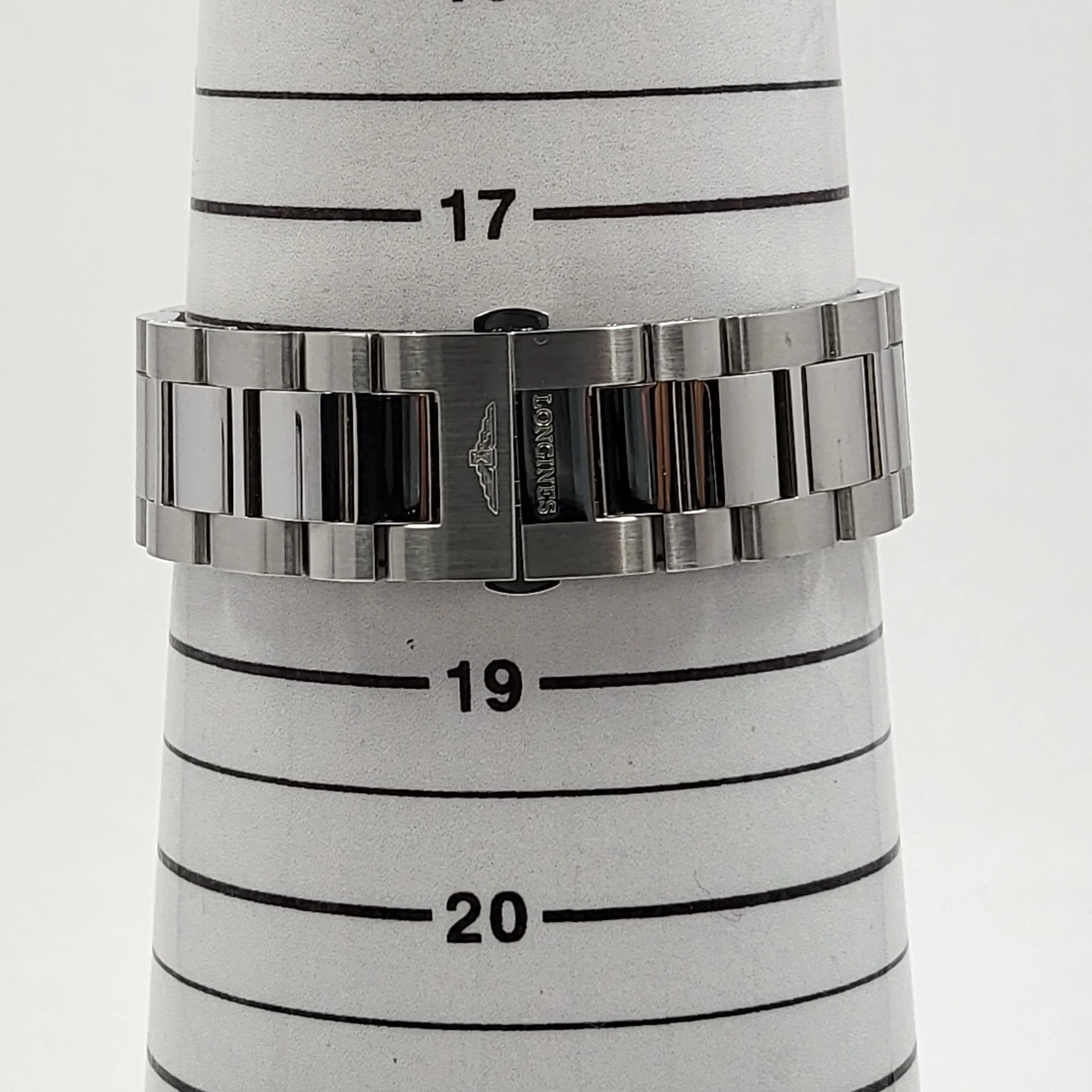 Reloj Longines Conquest Quartz - Image 8